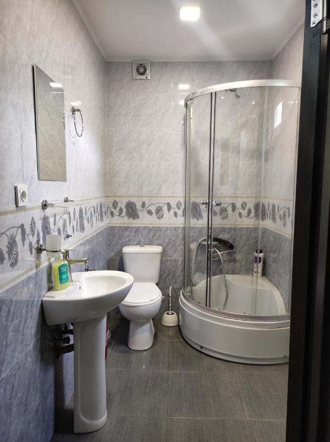 Friendly Guest House Kutaisi Dış mekan fotoğraf