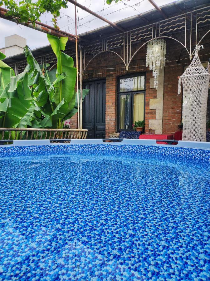 Friendly Guest House Kutaisi Dış mekan fotoğraf